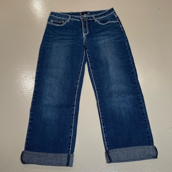 Tru Luxe Jeans Denim - Women’s Size 6 28 waist Tru Luxe cuffed blue jeans straight leg